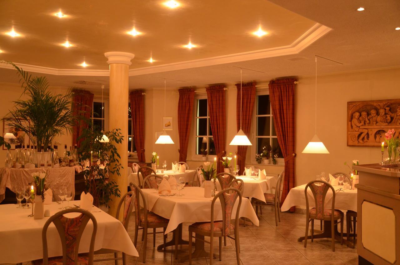 ליינסוויילר Castell Hotel & Restaurant מראה חיצוני תמונה